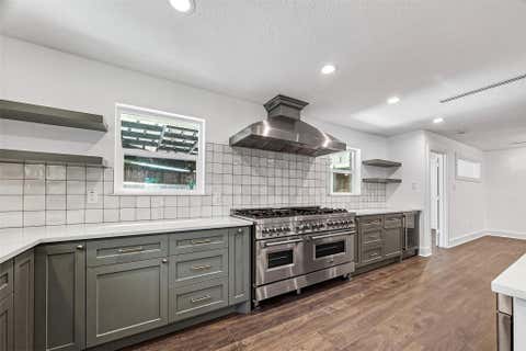 Photo of 1338 Seaspray Court, Houston, TX 77008 (MLS # 26755977)