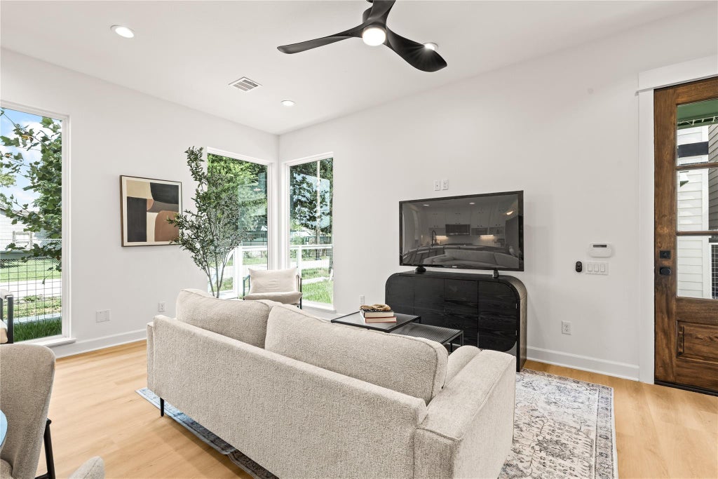 Photo of 7444 Tremper Street, Houston, TX 77020 (MLS # 47953226)