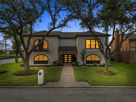 Homes For Sale - 1822 23rd Avenue<br/> Texas City, TX 77590