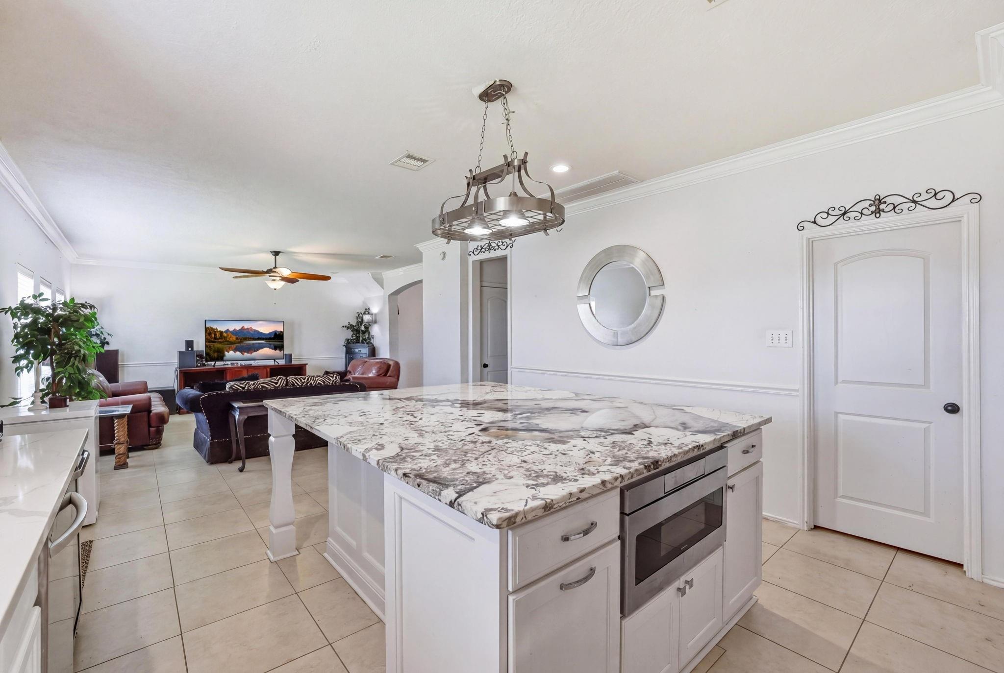 6407 Hillock Lane
