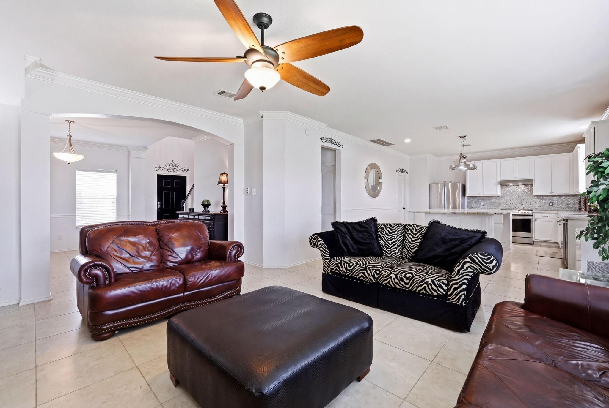 6407 Hillock Lane