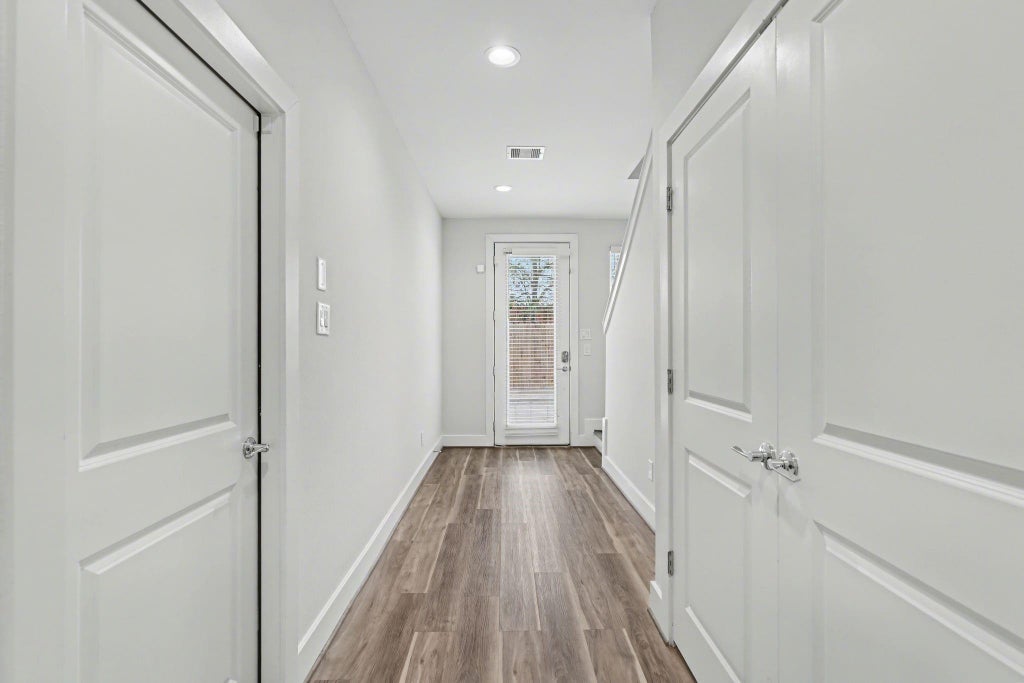 Photo of 2504 W Tidwell Road #B, Houston, TX 77091 (MLS # 88257006)