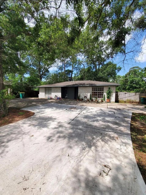 Photo of 1203 N Pacific Street, Conroe, TX 77301 (MLS # 83812543)