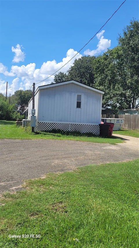 Photo of 3406 Railroad Street #C264M, Damon, TX 77430 (MLS # 37597642)