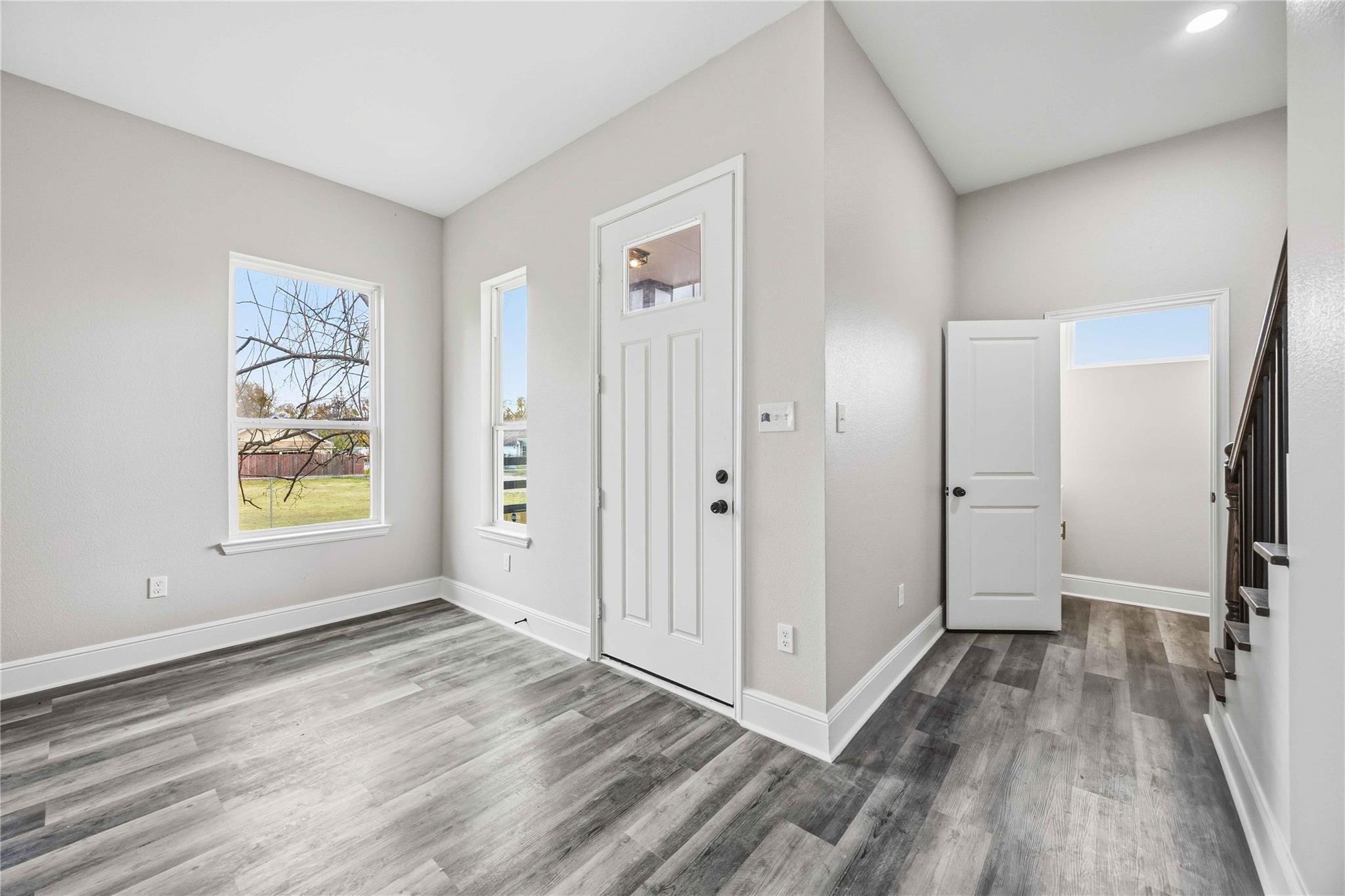 2207 Des Chaumes Street