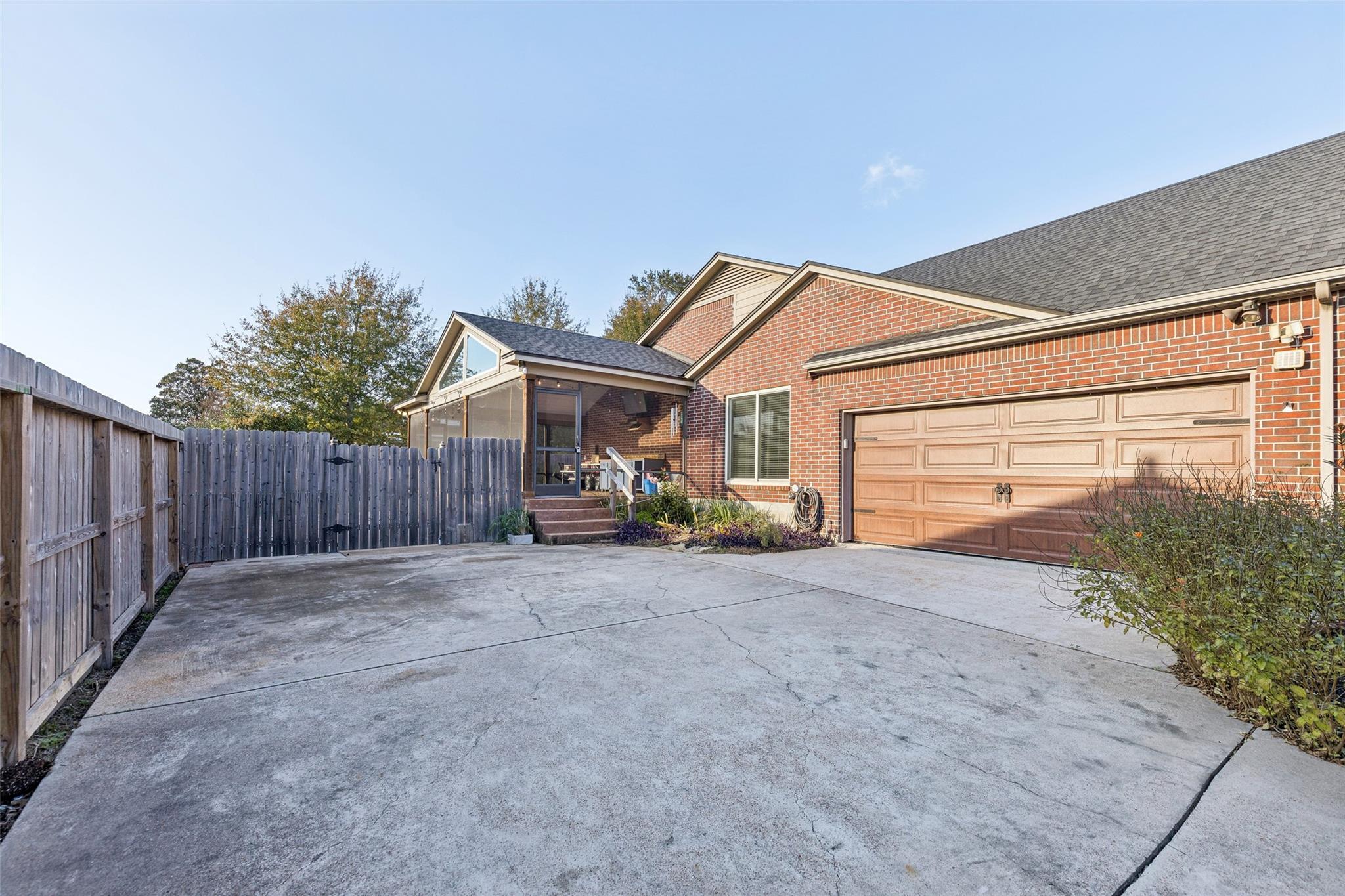 7112 Pleasure Lake Drive