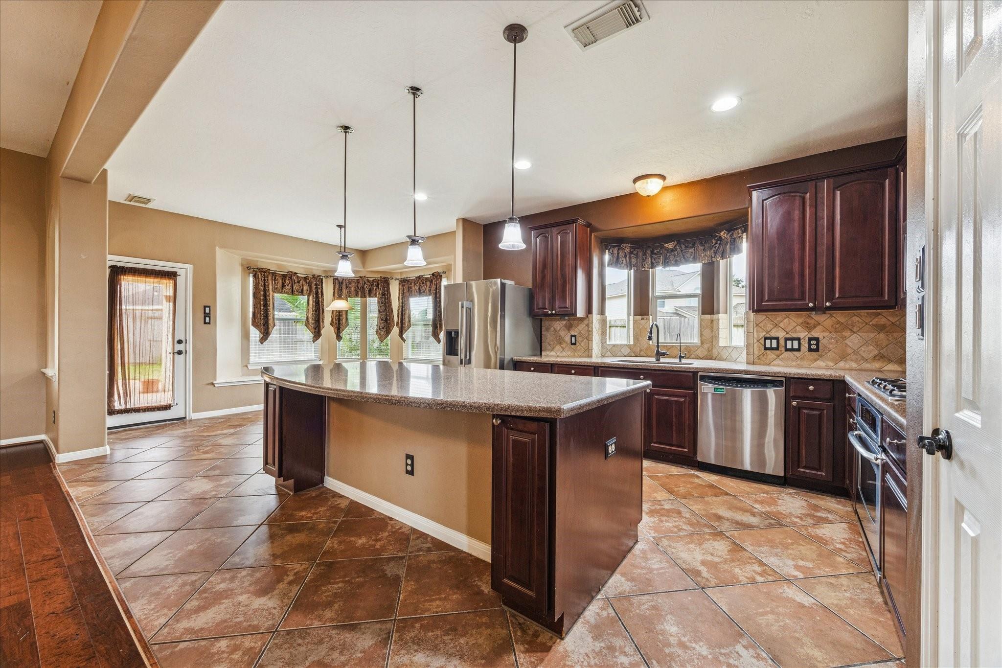 Pearland, Texas 77584, United States, 5 Bedrooms Bedrooms, ,4 BathroomsBathrooms,Residential,Active,256764