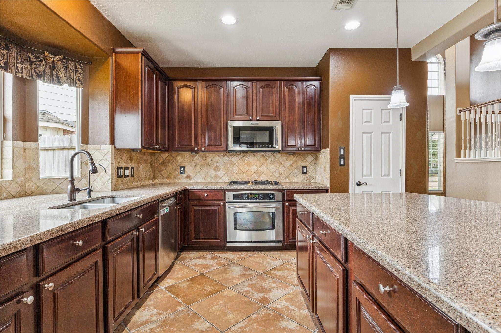 Pearland, Texas 77584, United States, 5 Bedrooms Bedrooms, ,4 BathroomsBathrooms,Residential,Active,256764