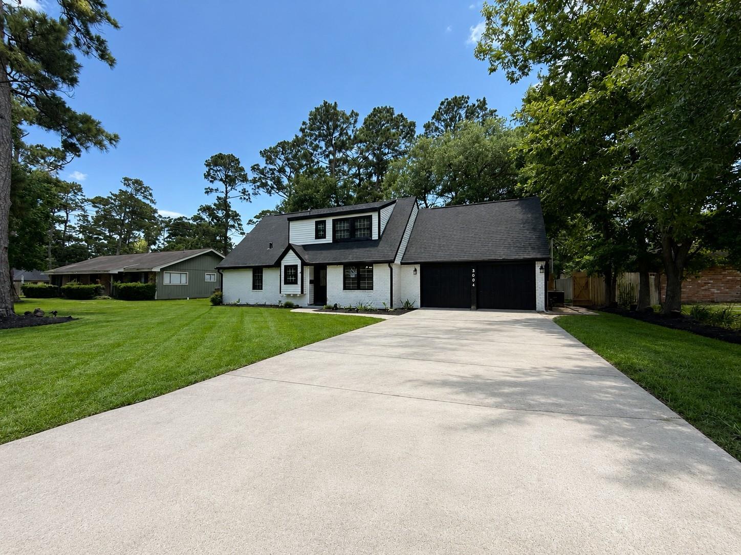 3004 Woodland Drive