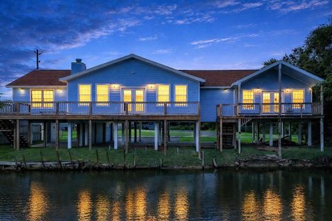 1615 Railroad Street Dickinson TX 77539