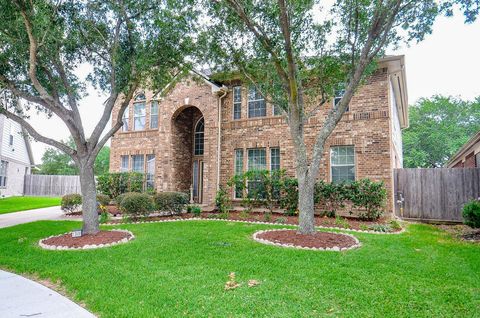 Photo of 13938 Charterhouse Way, Sugar Land, TX 77498 (MLS # 12677484)