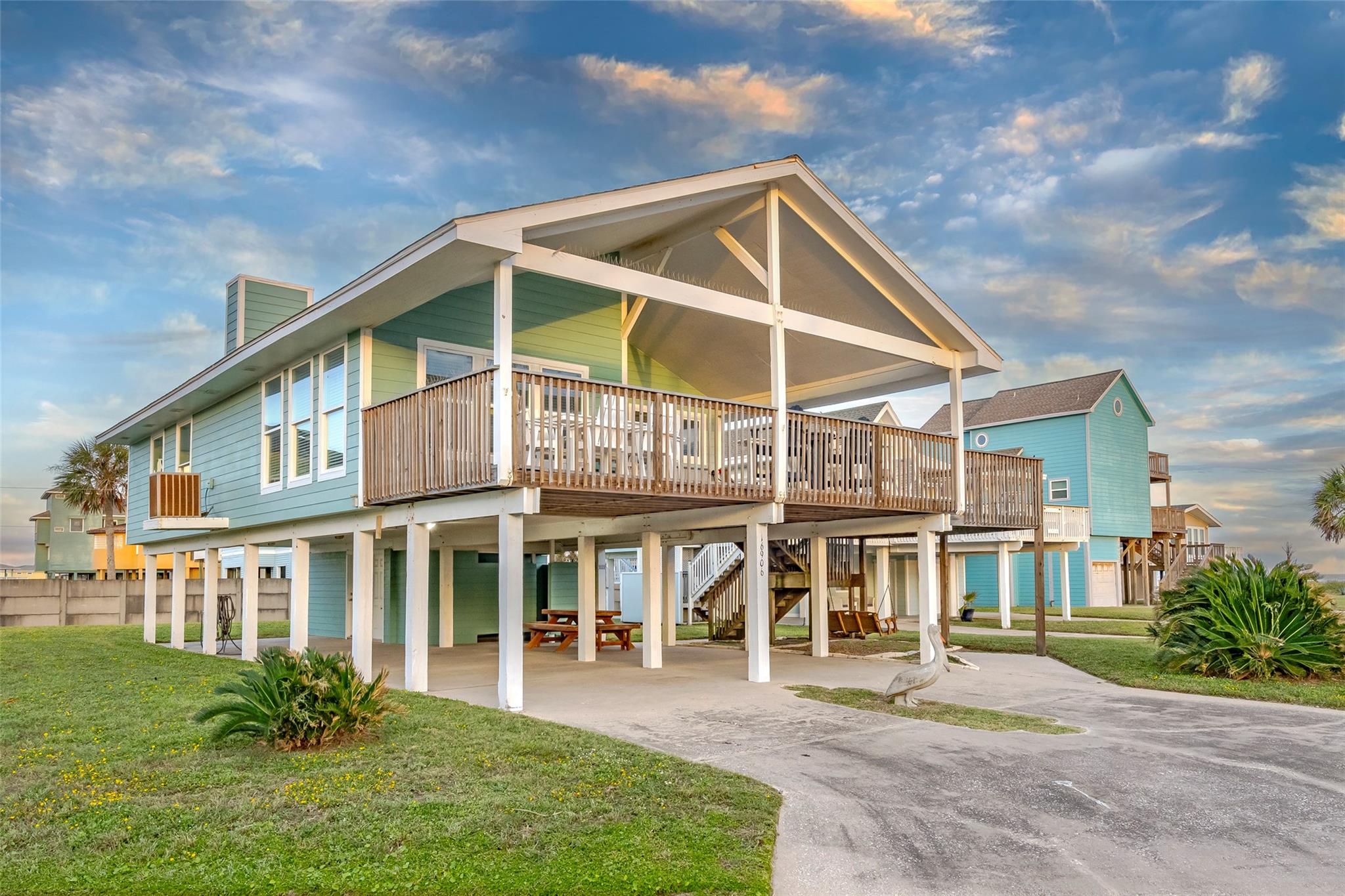 16906 Beachcomber Drive