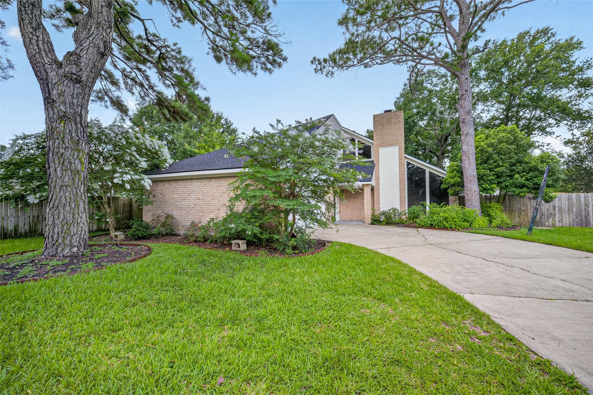 7111 Halfpenny Road