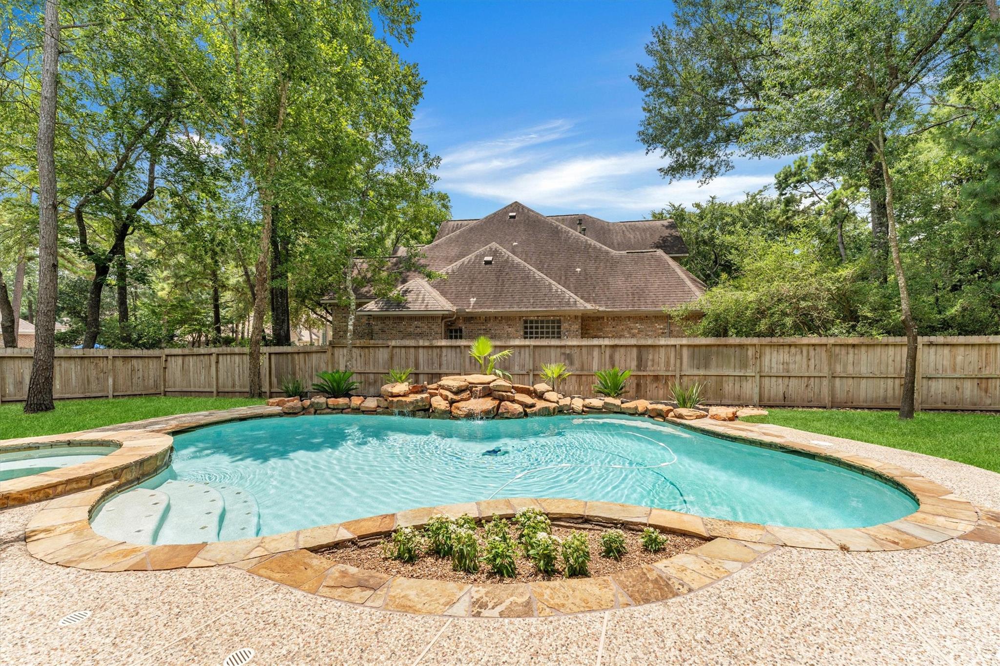 18 Floret Court
