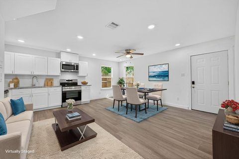 Photo of 9405 Madera Road, Houston, TX 77078 (MLS # 54310867)