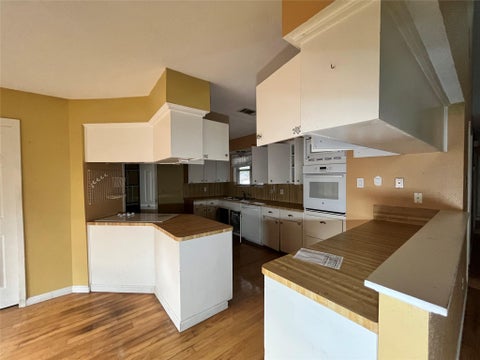 Photo of 2019 Southwood Drive, Woodbranch, TX 77357 (MLS # 94732373)