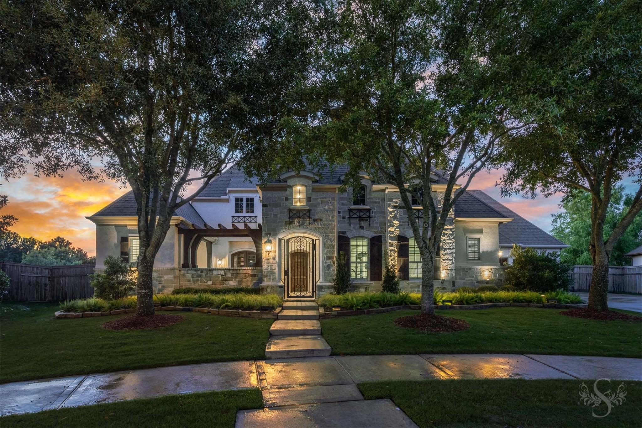 28606 Tracewood Court