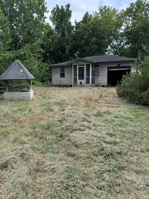 Photo of 13015 Woody Road, Brookside Village, TX 77581 (MLS # 8247884)