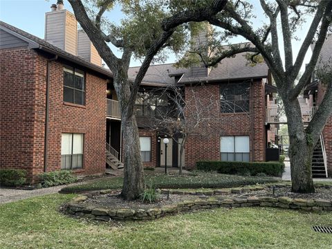 Photo of 3100 Walnut Bend Lane #309, Houston, TX 77042 (MLS # 31504443)