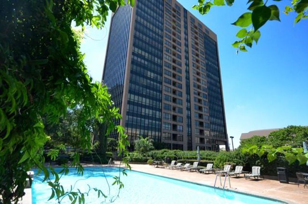 Photo of 5150 Hidalgo Street #202, Houston, TX 77056 (MLS # 55695384)