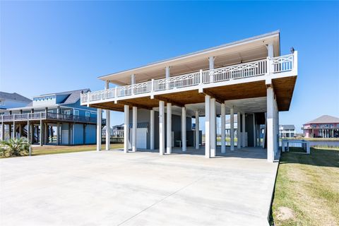 Photo of 3733 Biscayne Beach Road, Port Bolivar, TX 77650 (MLS # 30160467)