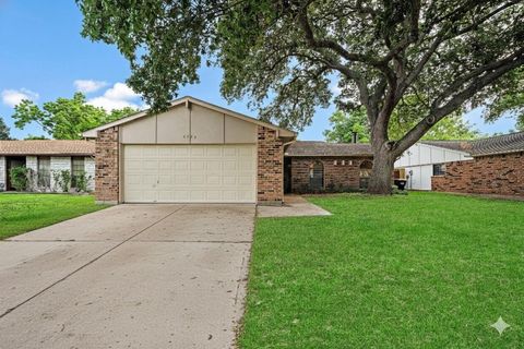 Photo of 6725 Tara Drive, Richmond, TX 77469 (MLS # 6390659)
