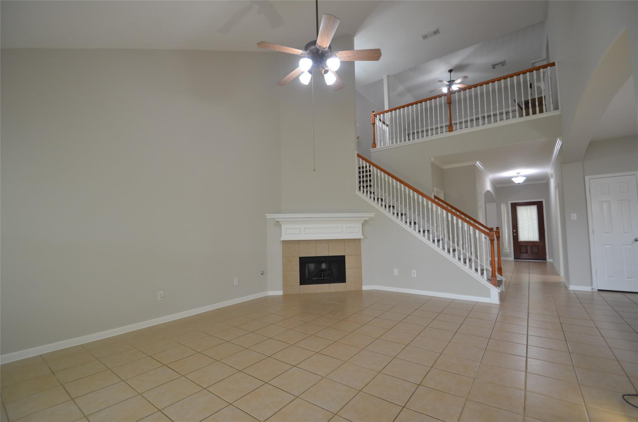 712 Almond Pointe