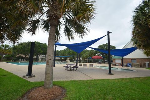 Tiny photo for 712 Almond Pointe, League City, TX 77573 (MLS # 54994375)