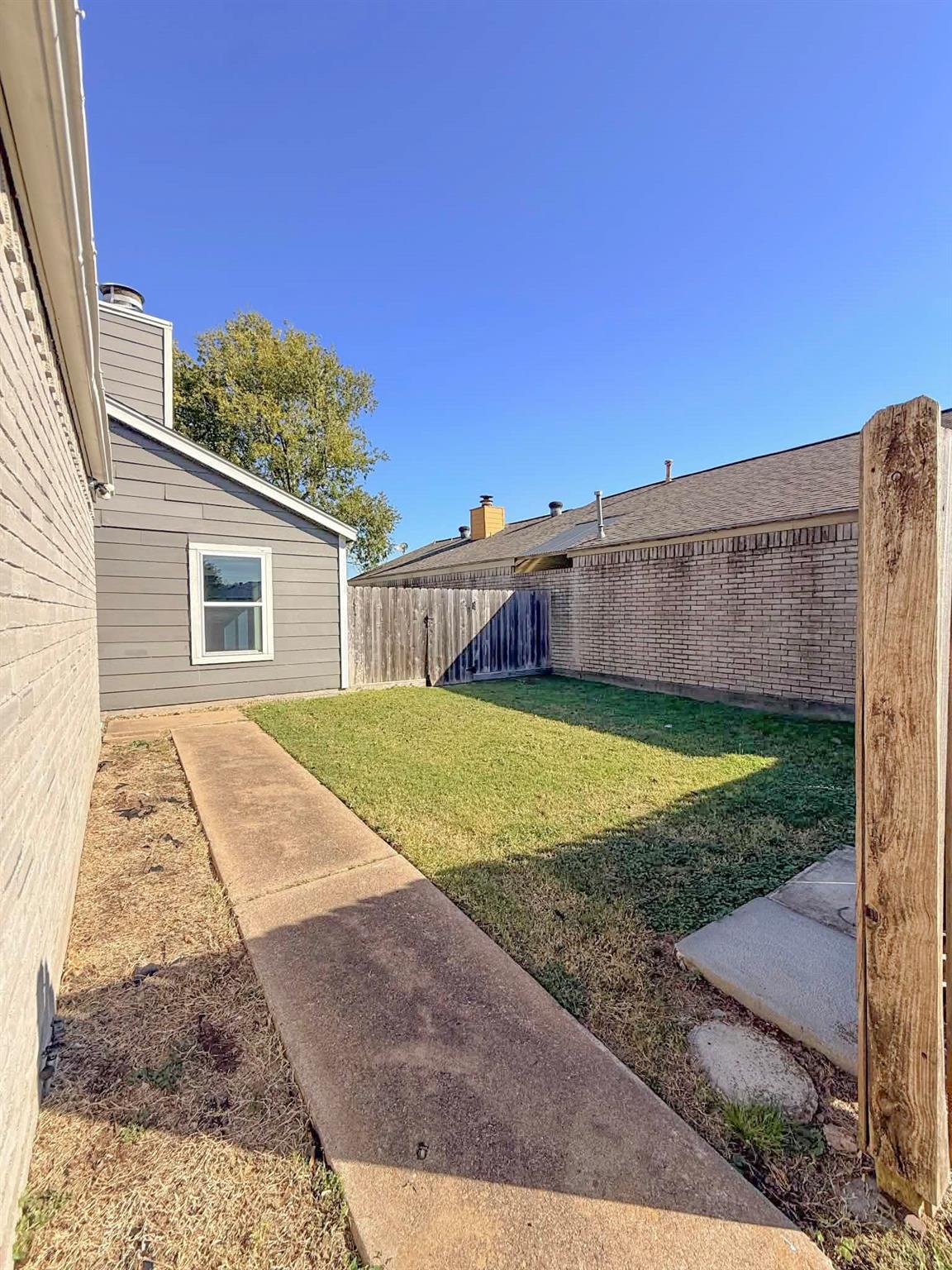 13818 Sheri Hollow Lane