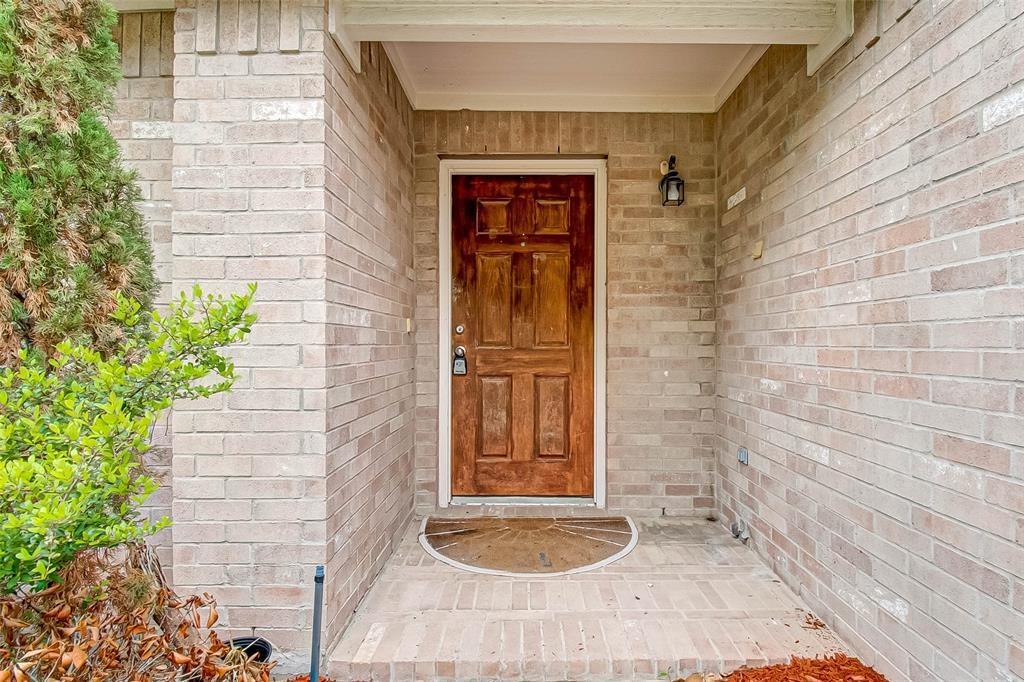 2327 Crossmill Lane