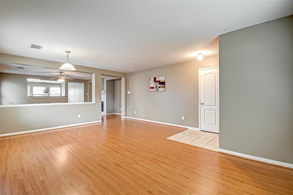 2327 Crossmill Lane