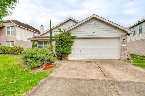Homes For Rent - 2327 Crossmill Lane<br/> Katy, TX 77450