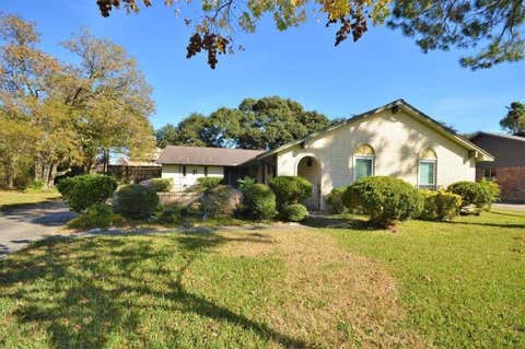 Homes For Sale - 114 Lafayette Lane<br/> League City, TX 77573