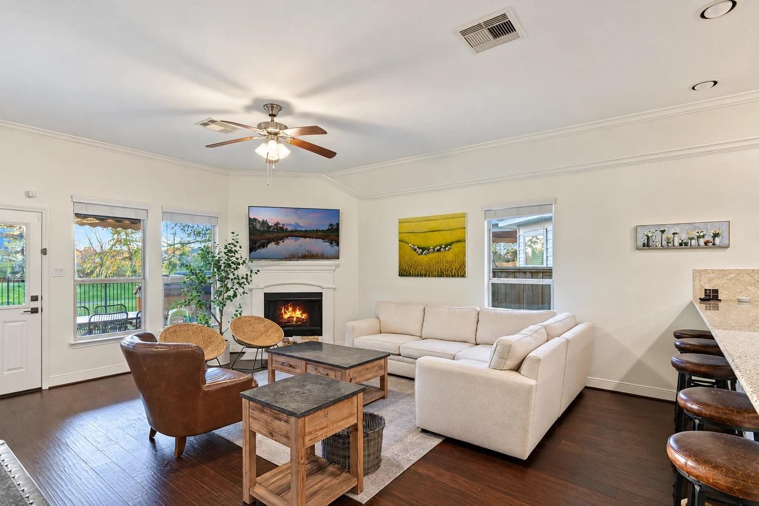 103 W Wading Pond Circle