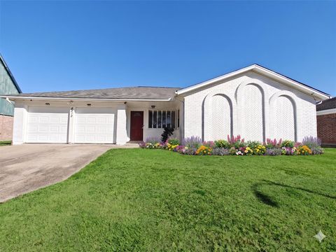 Photo of 8818 Roos Road, Houston, TX 77036 (MLS # 78906200)