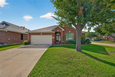 Photo of 10802 Warner Hollow Court, Sugar Land, TX 77498 (MLS # 29171373)