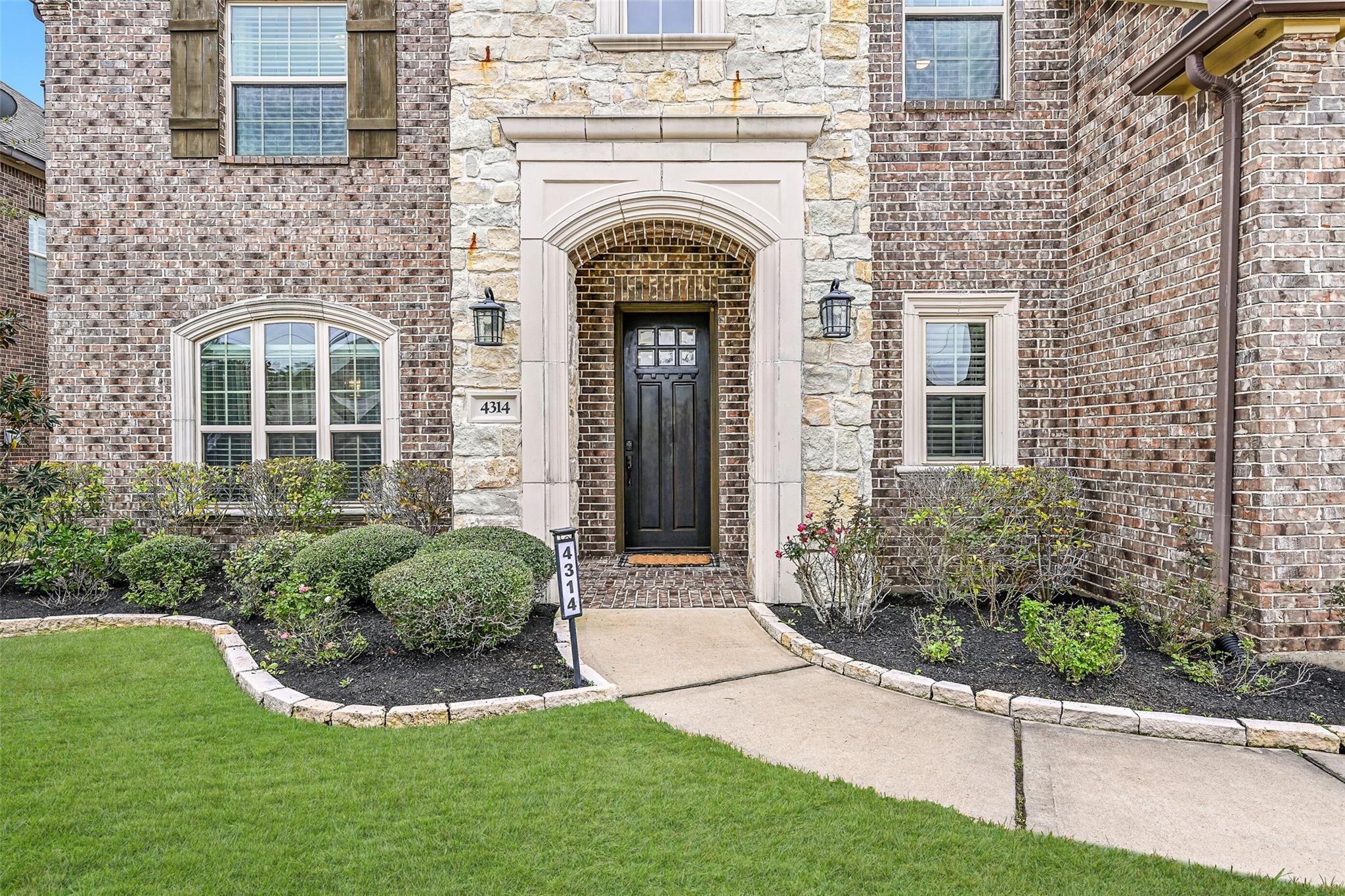 4314 Kestrel Ridge Court