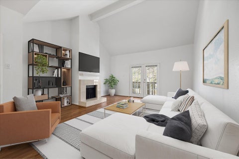 Condo For Sale - 2100 Tanglewilde Street #286<br/> Harris County, Houston, TX 77063