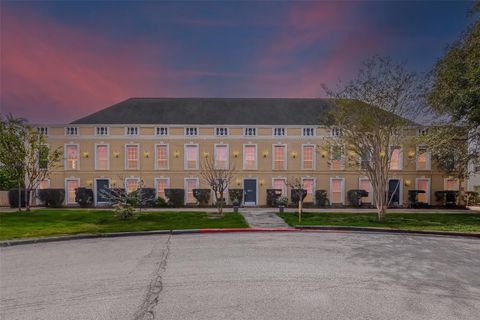 Photo of 5200 Arboles Drive #2, Houston, TX 77035 (MLS # 90996694)