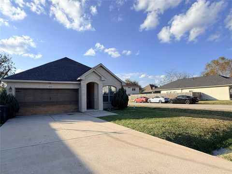 Tiny photo for 8002 Brandon Street, Houston, TX 77051 (MLS # 94589956)