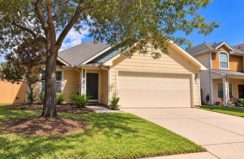 Photo of 12915 Redbud Shores Lane, Houston, TX 77044 (MLS # 34911484)