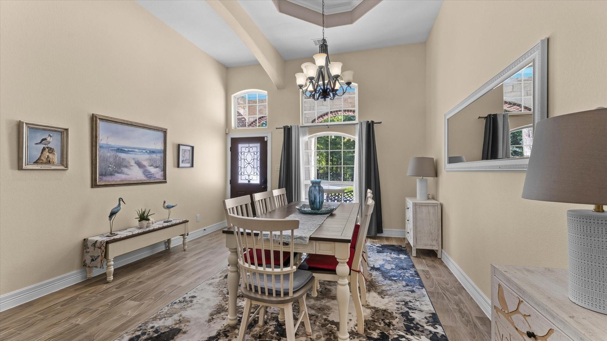 2504 W Green Briar Drive