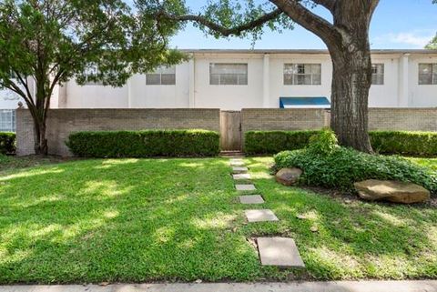Tiny photo for 2701 Bellefontaine Street, Houston, TX 77025 (MLS # 21515501)