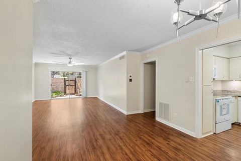 Tiny photo for 2701 Bellefontaine Street, Houston, TX 77025 (MLS # 21515501)