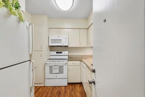 Tiny photo for 2701 Bellefontaine Street, Houston, TX 77025 (MLS # 21515501)