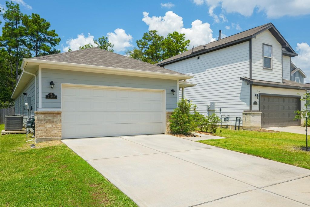 Photo of 21098 Voyage Lane, Porter, TX 77365 (MLS # 83071949)