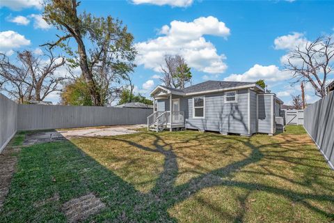 Tiny photo for 7024 Gonzales Street, Houston, TX 77020 (MLS # 47185117)