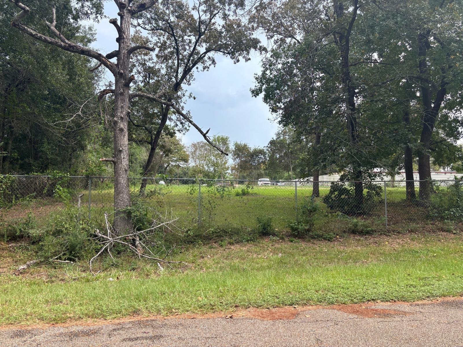 30512 Lake Circle Lane