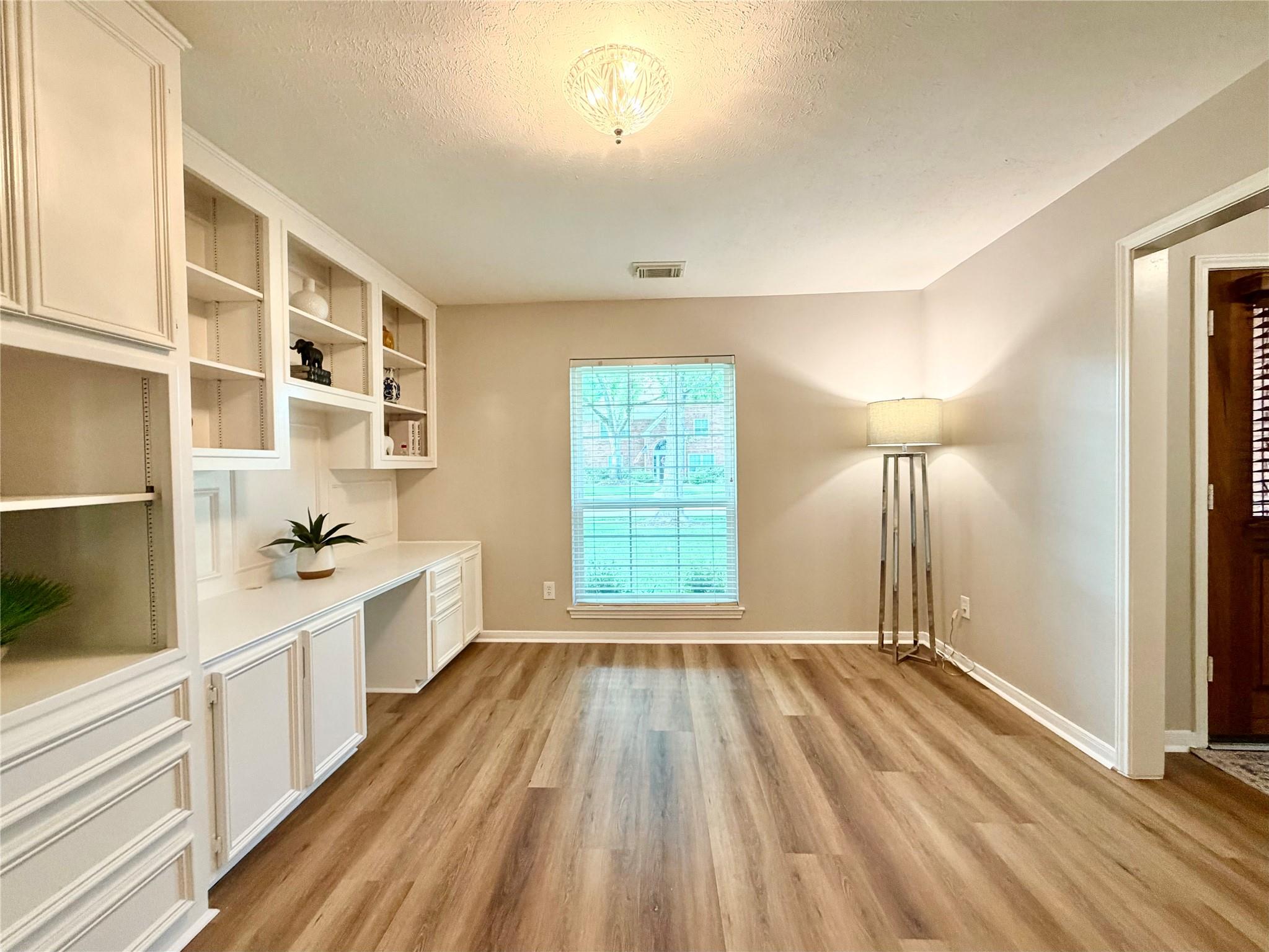 4211 Saint Ives Street