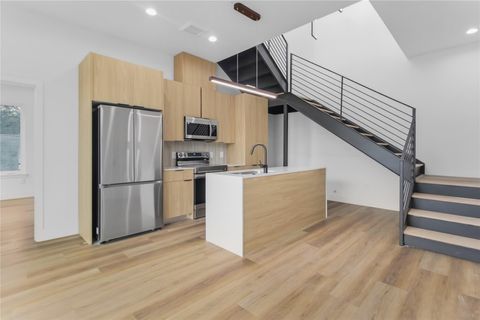 Photo of 5614 Larkin St #D, Houston, TX 77007 (MLS # 73231138)